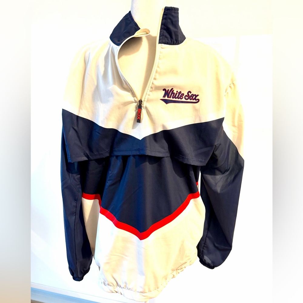 White Sox Official Off White and Navy Windbreaker with Red Highlights (Chicago)